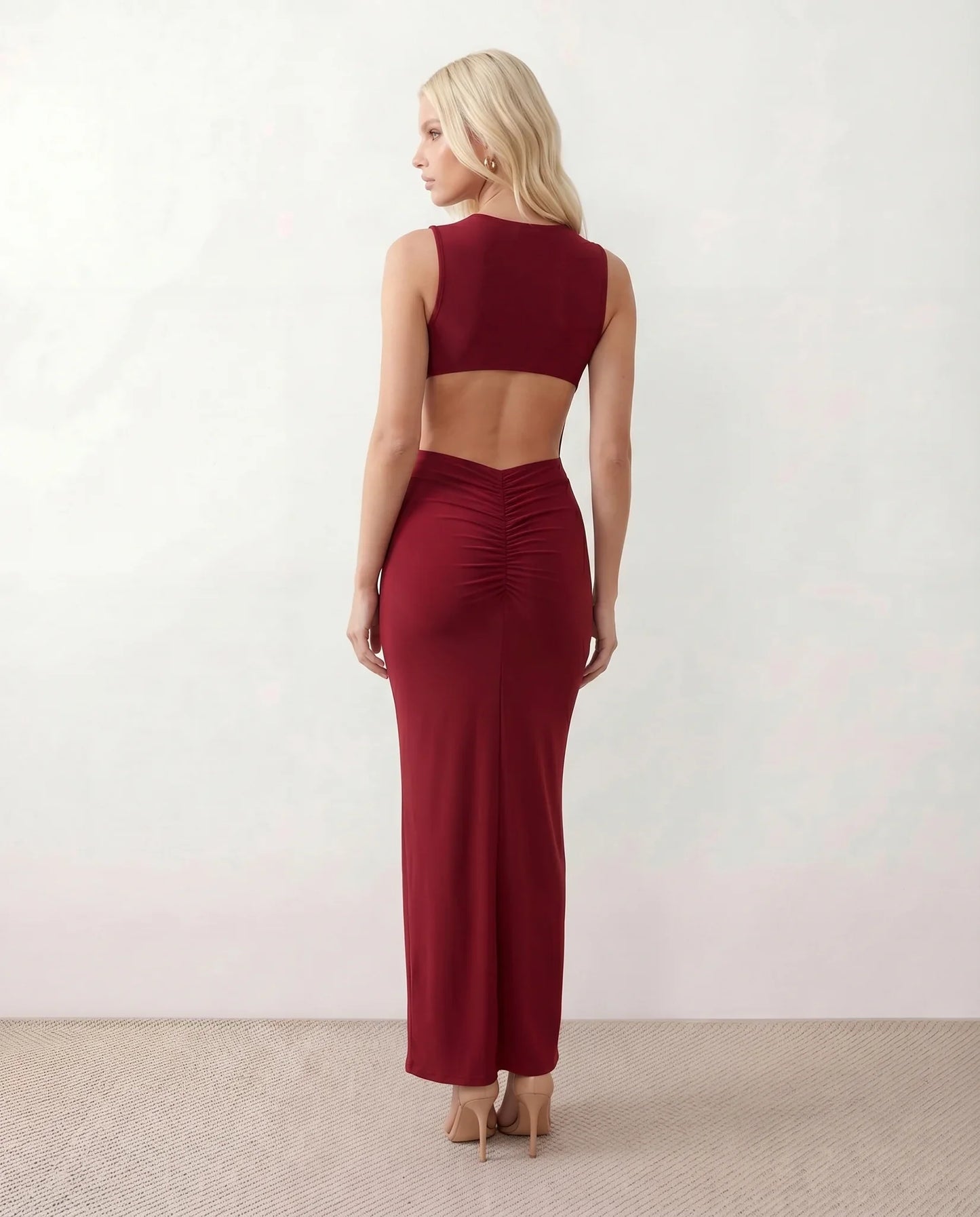 Yseult | Women's Open Back Fitted Maxi Dress