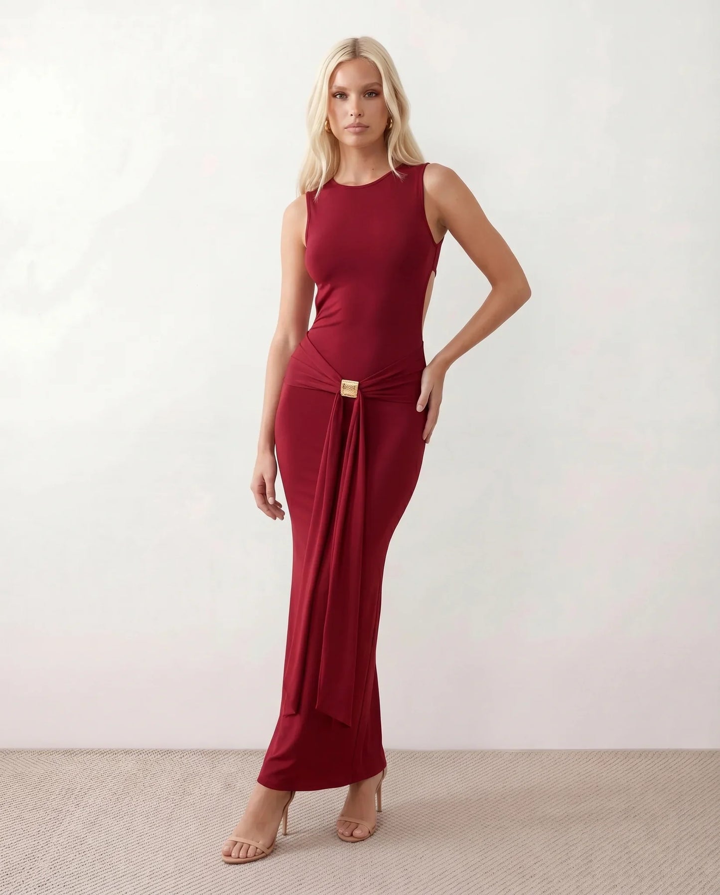 Yseult | Women's Open Back Fitted Maxi Dress