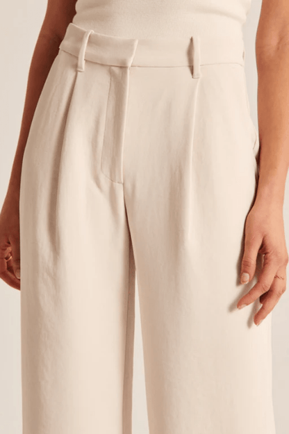 Avira | Wide Leg Pants Relaxed Fit